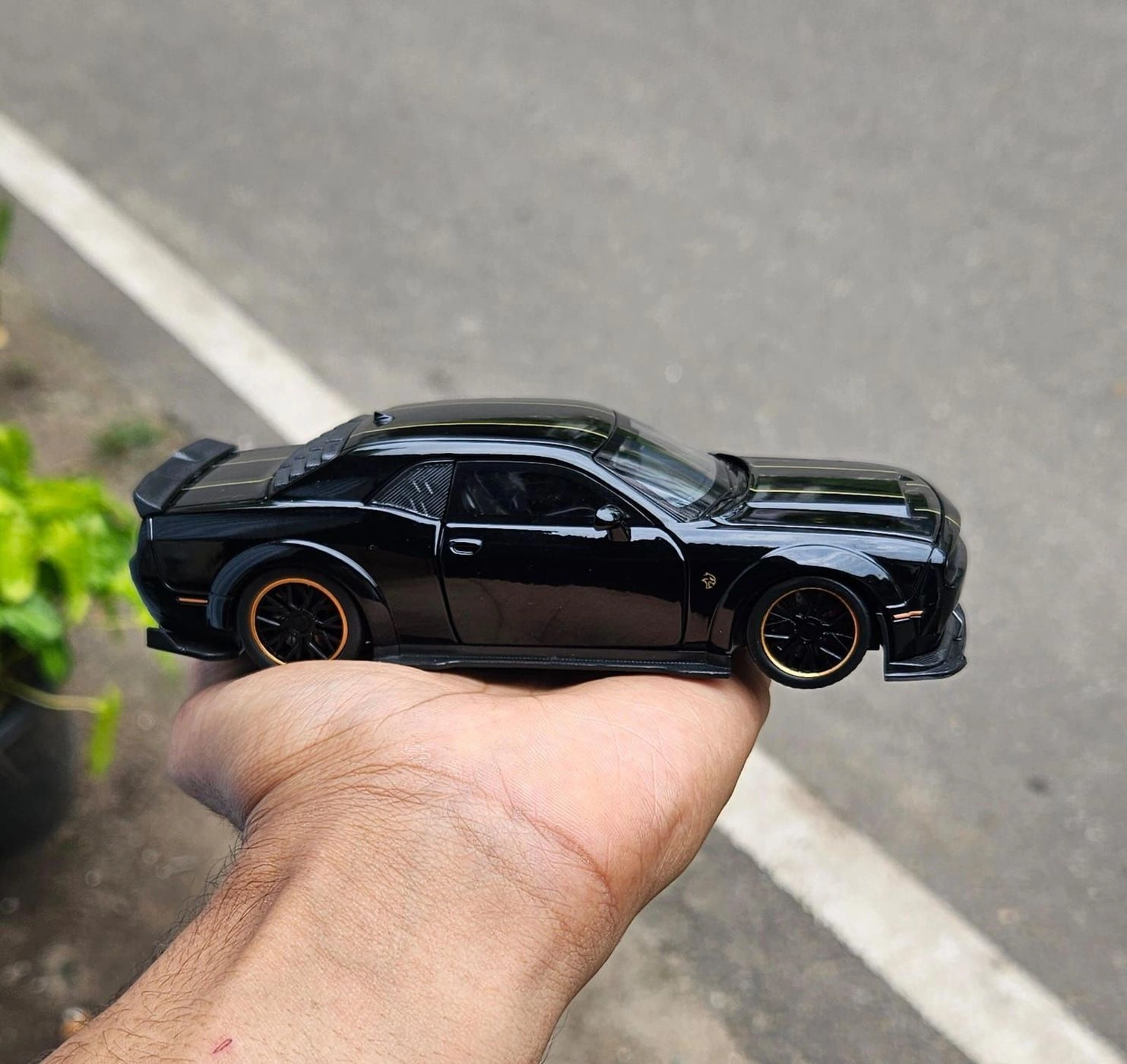 Dodge Challanger Demon Black 1:32 Premium Scale Metal Diecast Car 2
