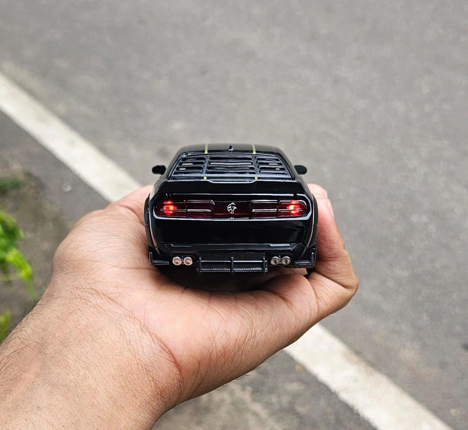 Dodge Challanger Demon Black 1:32 Premium Scale Metal Diecast Car 7