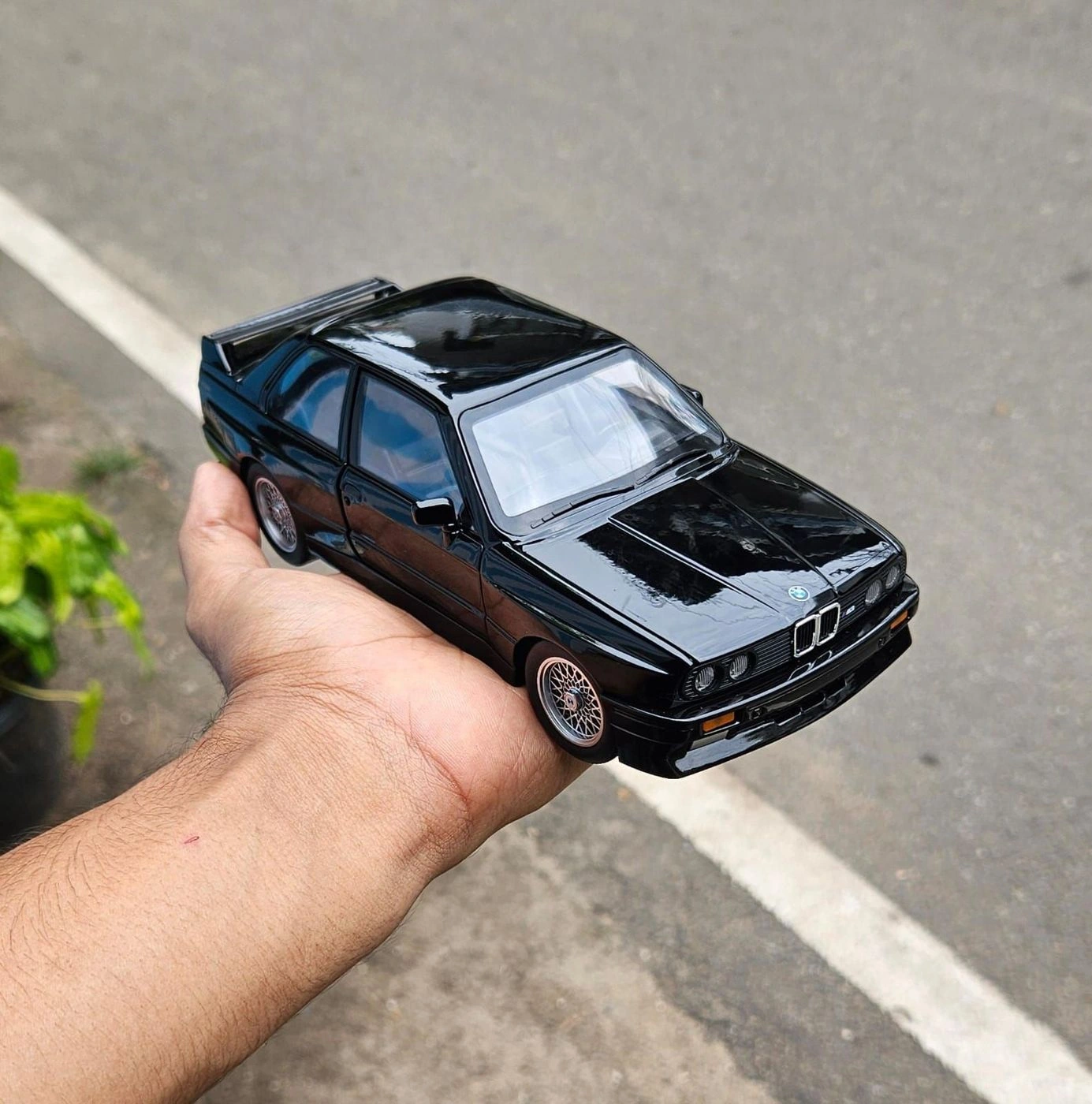 Bmw M3 E30 Black 1:24 Premium Scale Metal Diecast Car 1