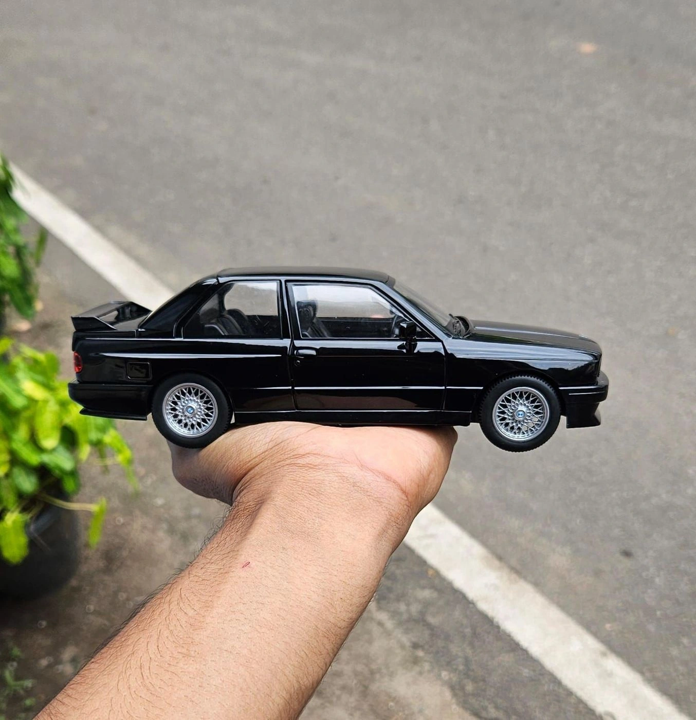 Bmw M3 E30 Black 1:24 Premium Scale Metal Diecast Car 2
