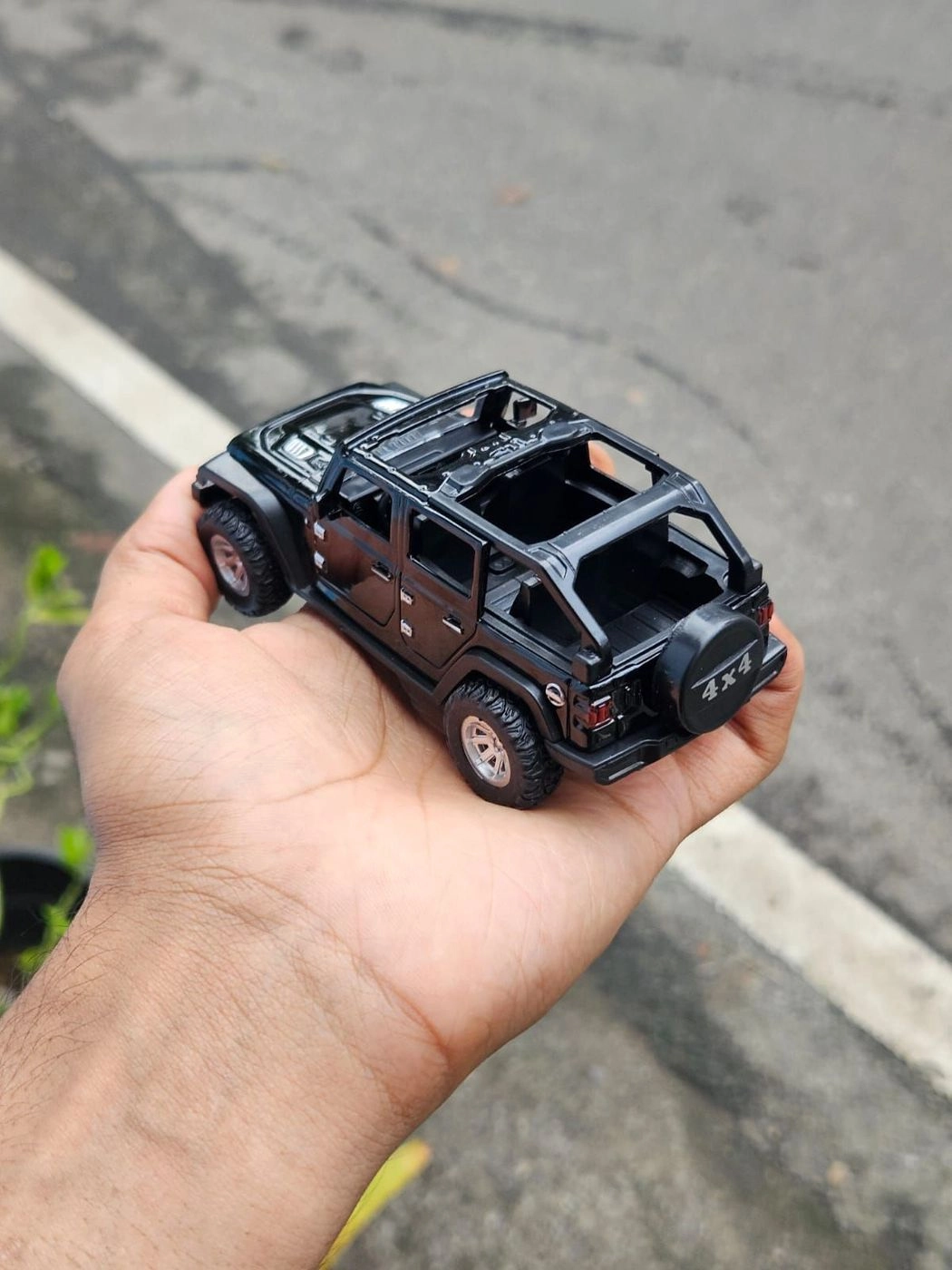 Jeep Wrangler Rubicon 1:36 Scale Metal Diecast Car 3