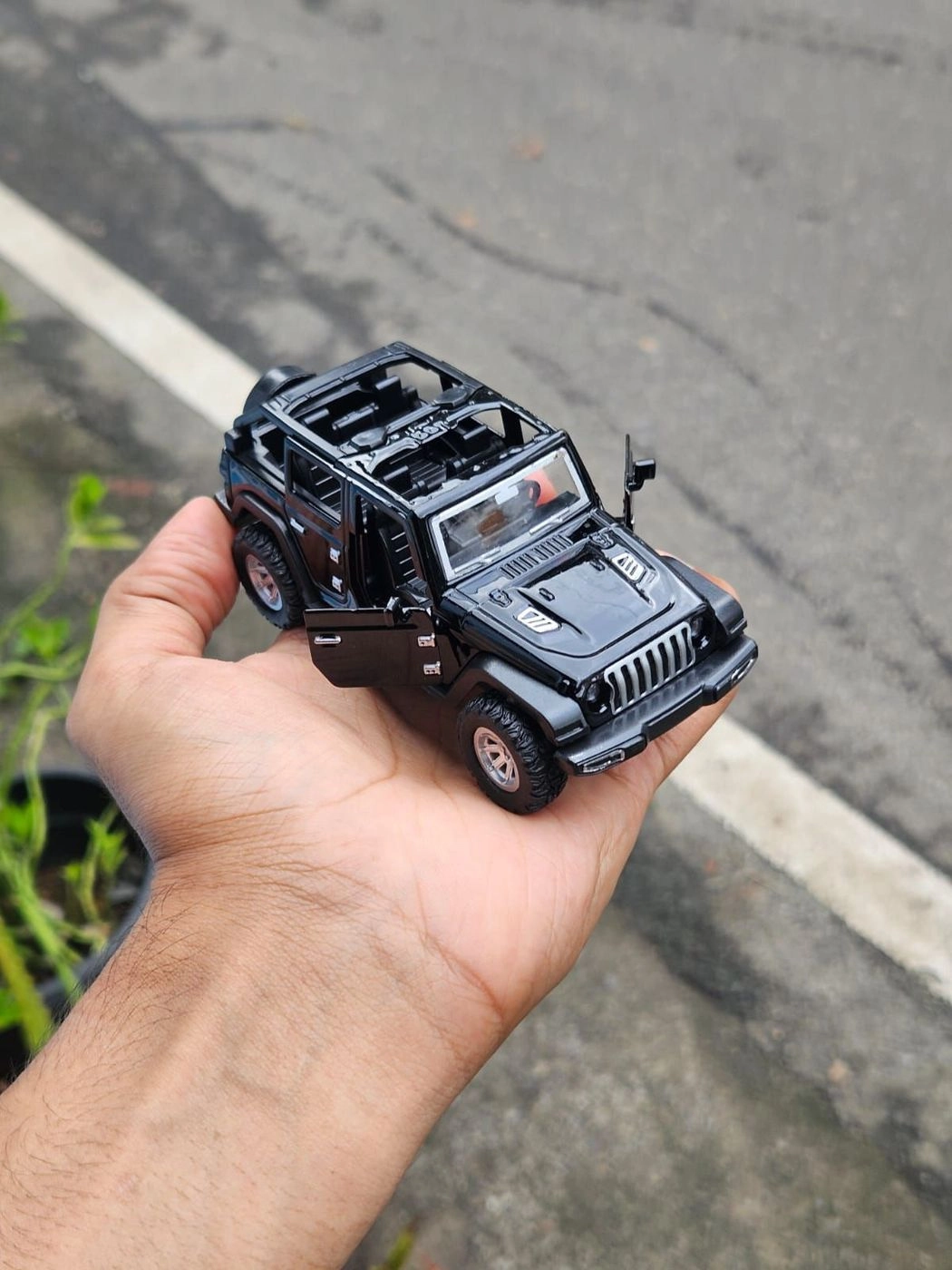 Jeep Wrangler Rubicon 1:36 Scale Metal Diecast Car 4