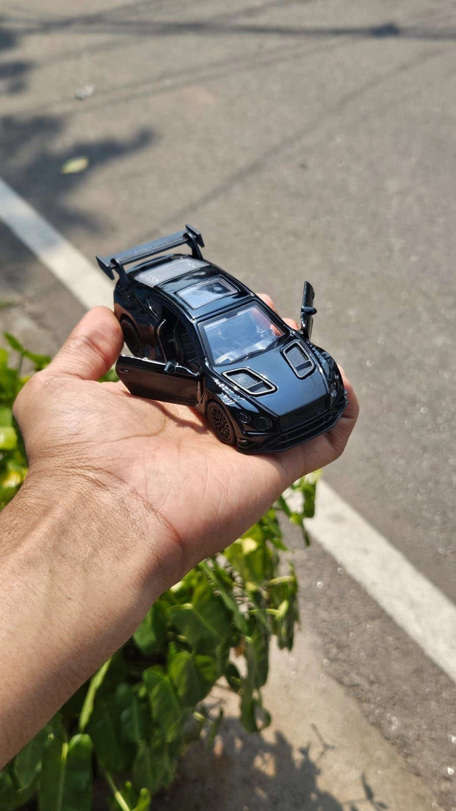 Bentley Continental GT Black 1:36 Scale Metal Diecast Car 4
