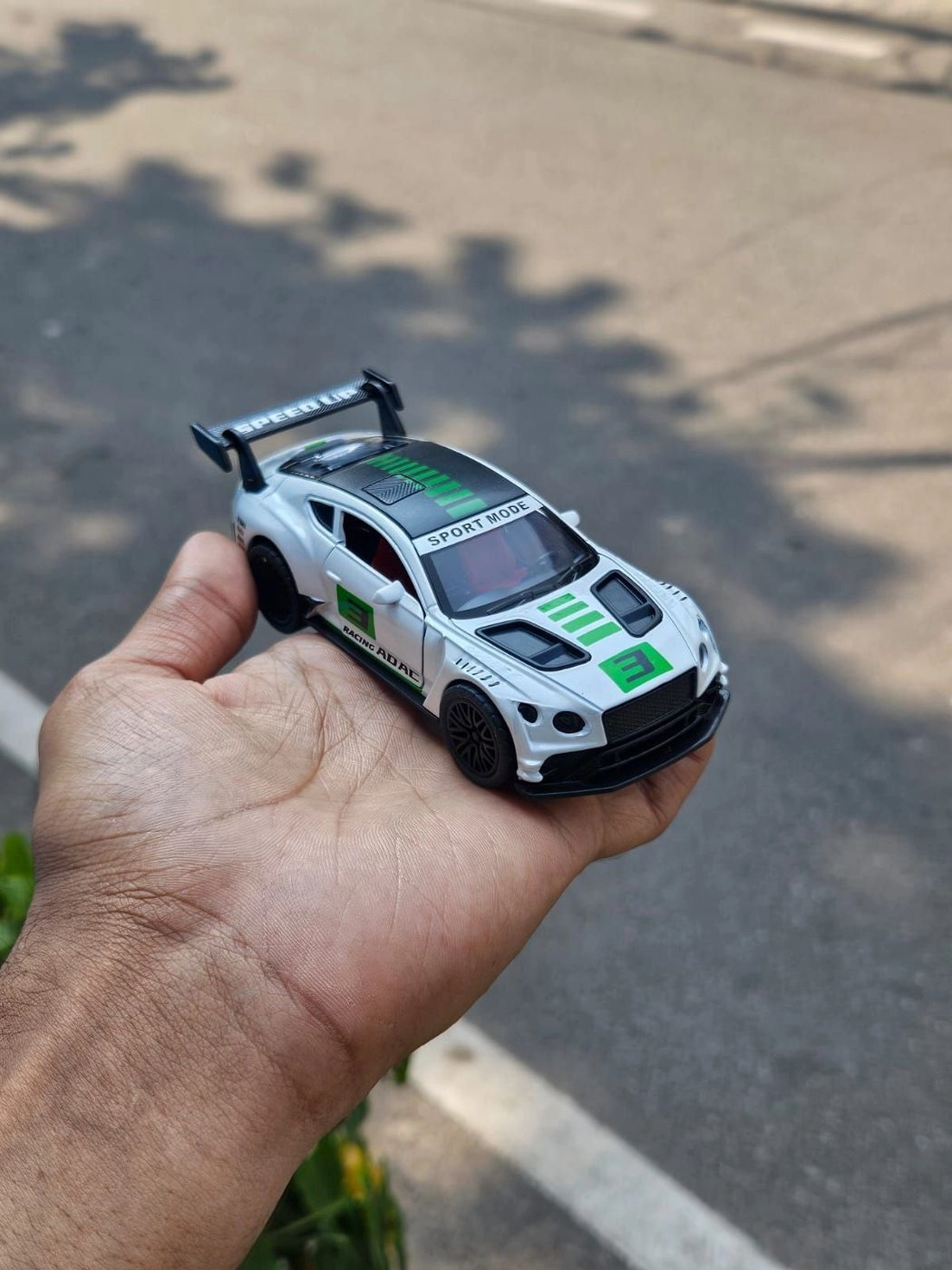 Bentley Continental GT Sport Edition 1:36 Scale Metal Diecast Car