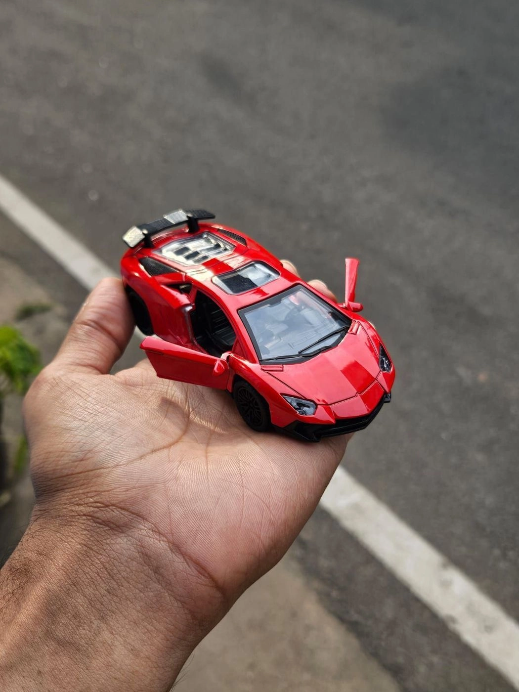 Lamborghini SVJ Red 1:36 Scale Metal Diecast Car 4