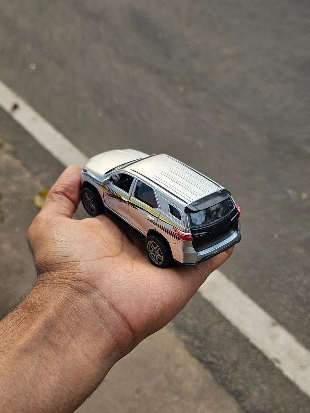 Fortuner Silver Edition 1:36 Scale Metal Diecast Car 3