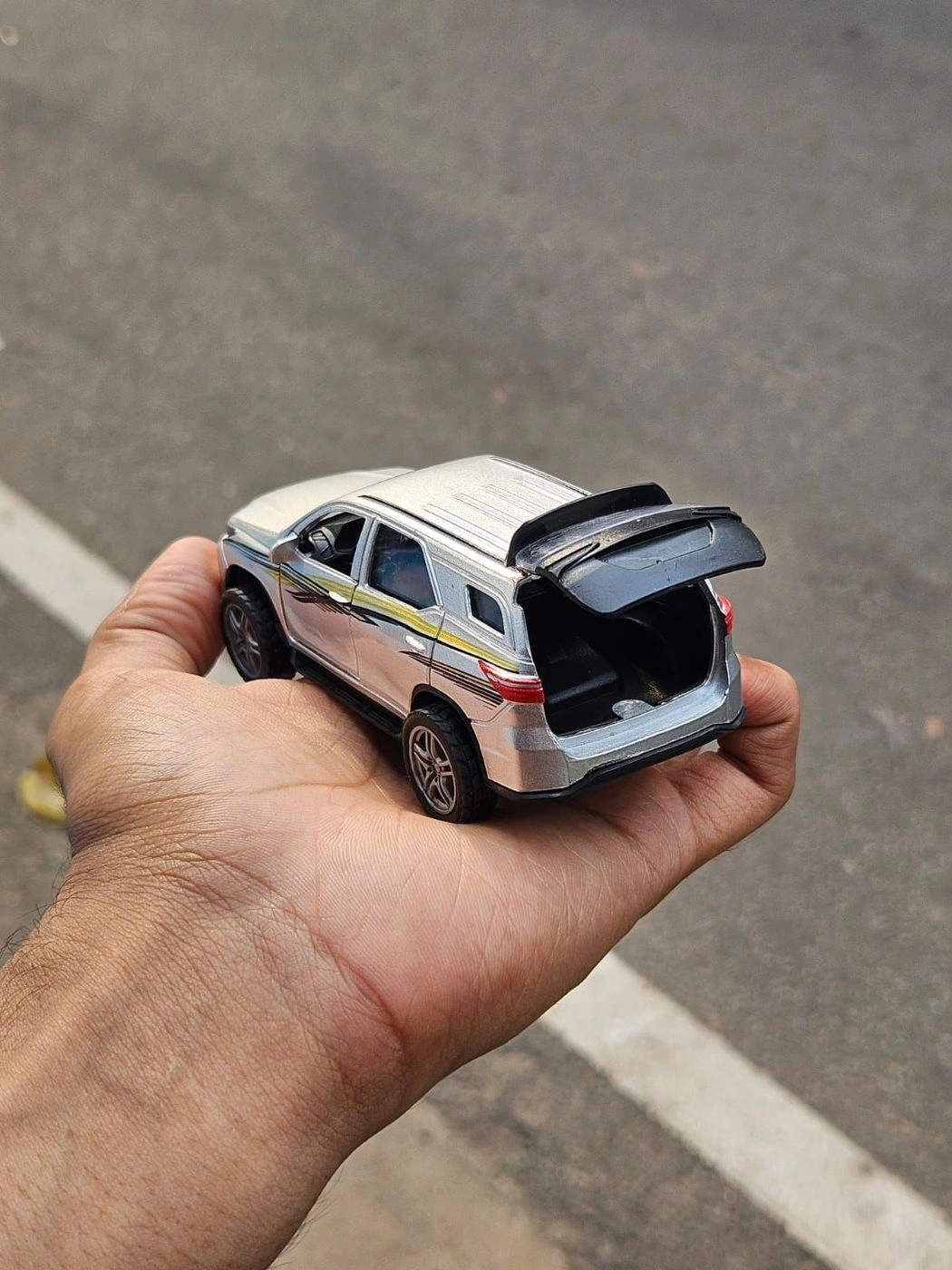 Fortuner Silver Edition 1:36 Scale Metal Diecast Car 5