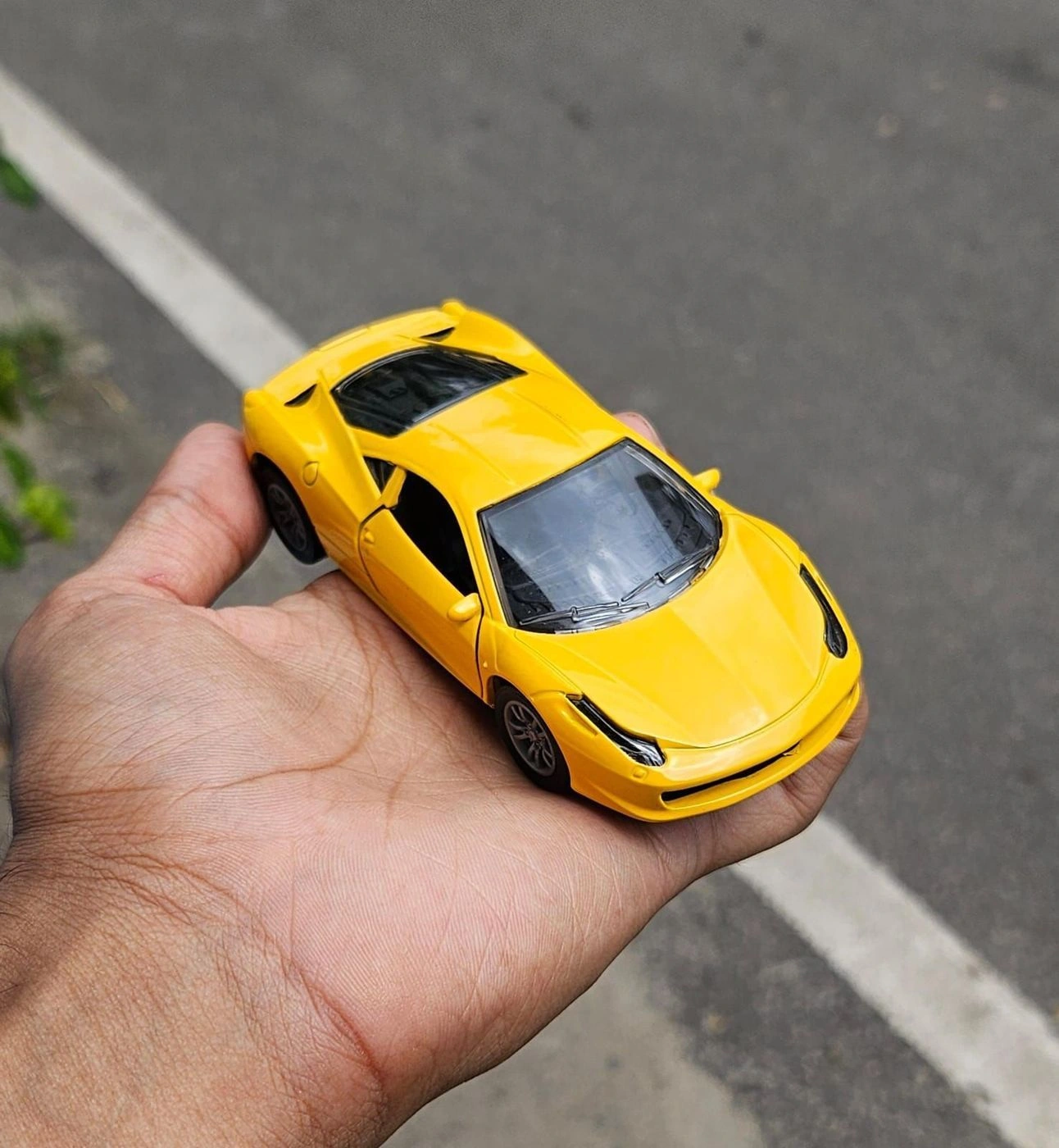 Ferrari 458 2013 Model 1:36 Scale Metal Diecast Car 1