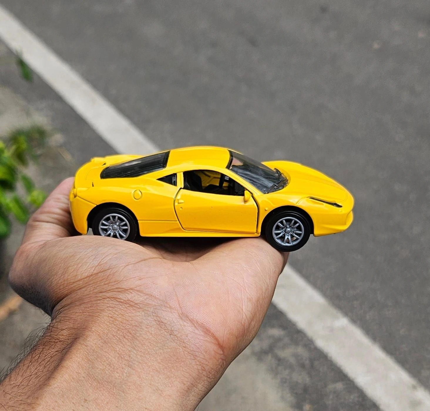 Ferrari 458 2013 Model 1:36 Scale Metal Diecast Car 2
