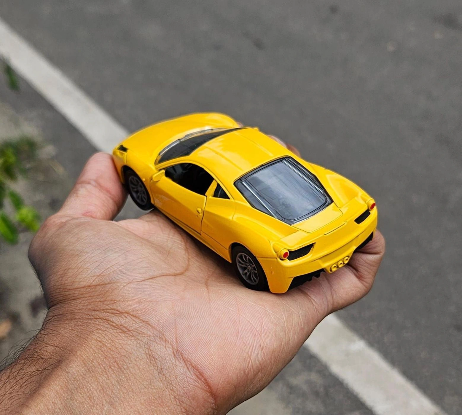 Ferrari 458 2013 Model 1:36 Scale Metal Diecast Car 3