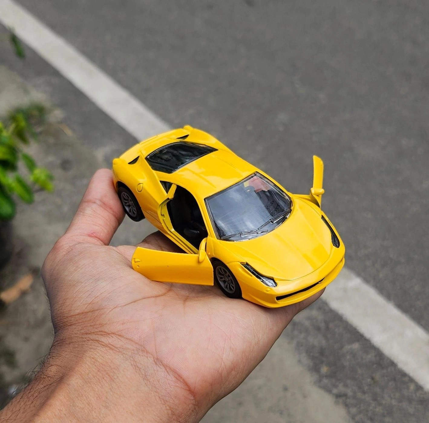 Ferrari 458 2013 Model 1:36 Scale Metal Diecast Car 4