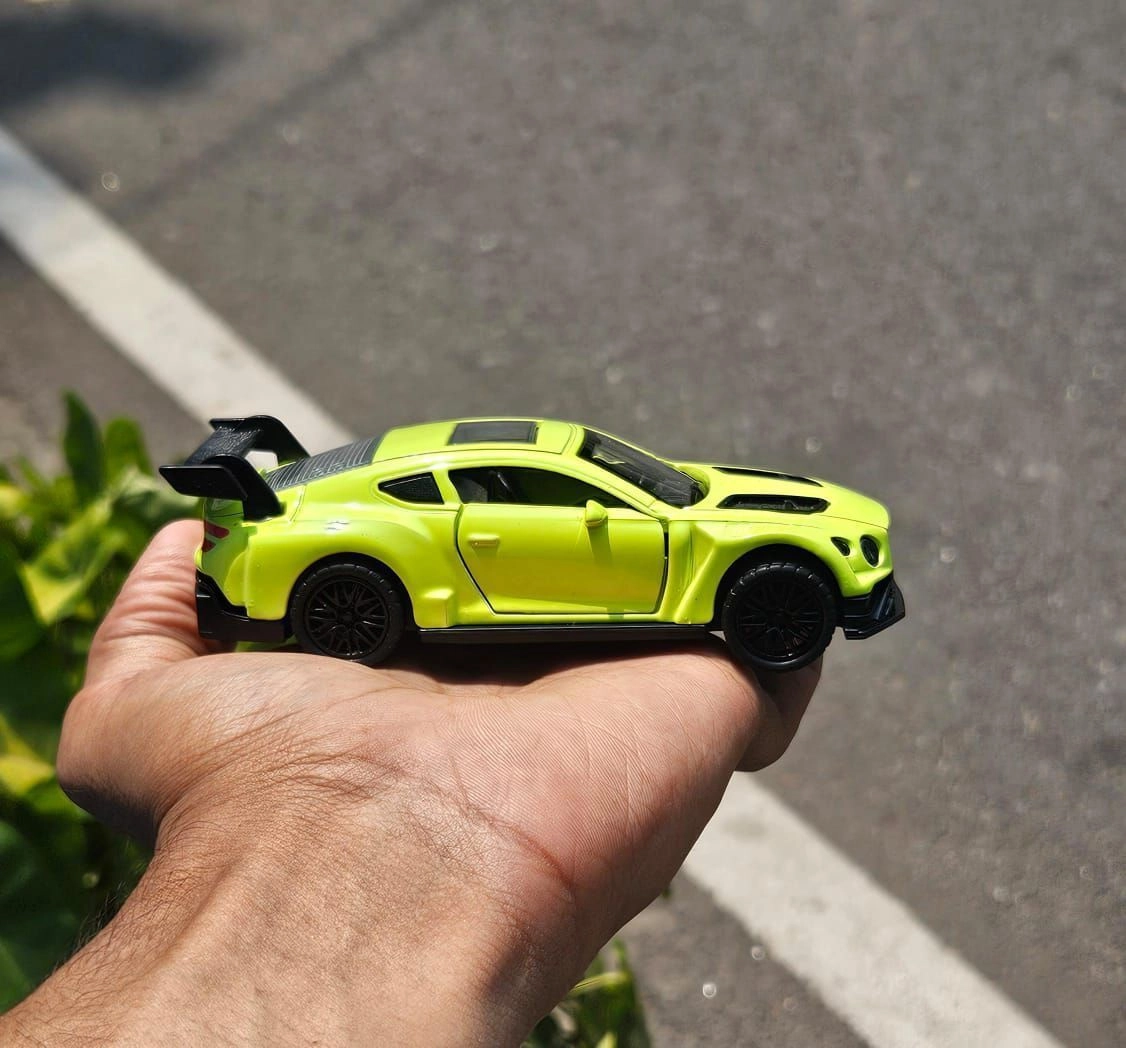 Bentley Continental GT Flurocent Green 1:36 Scale Metal Diecast Car 2