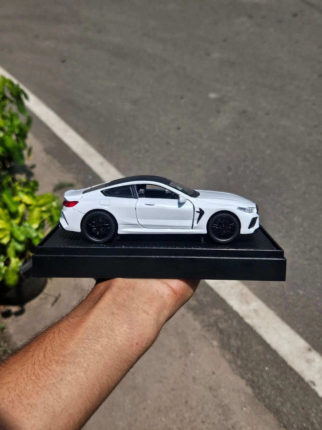Bmw M8 Coupe 1:32 Premium Scale Metal Diecast Car 2