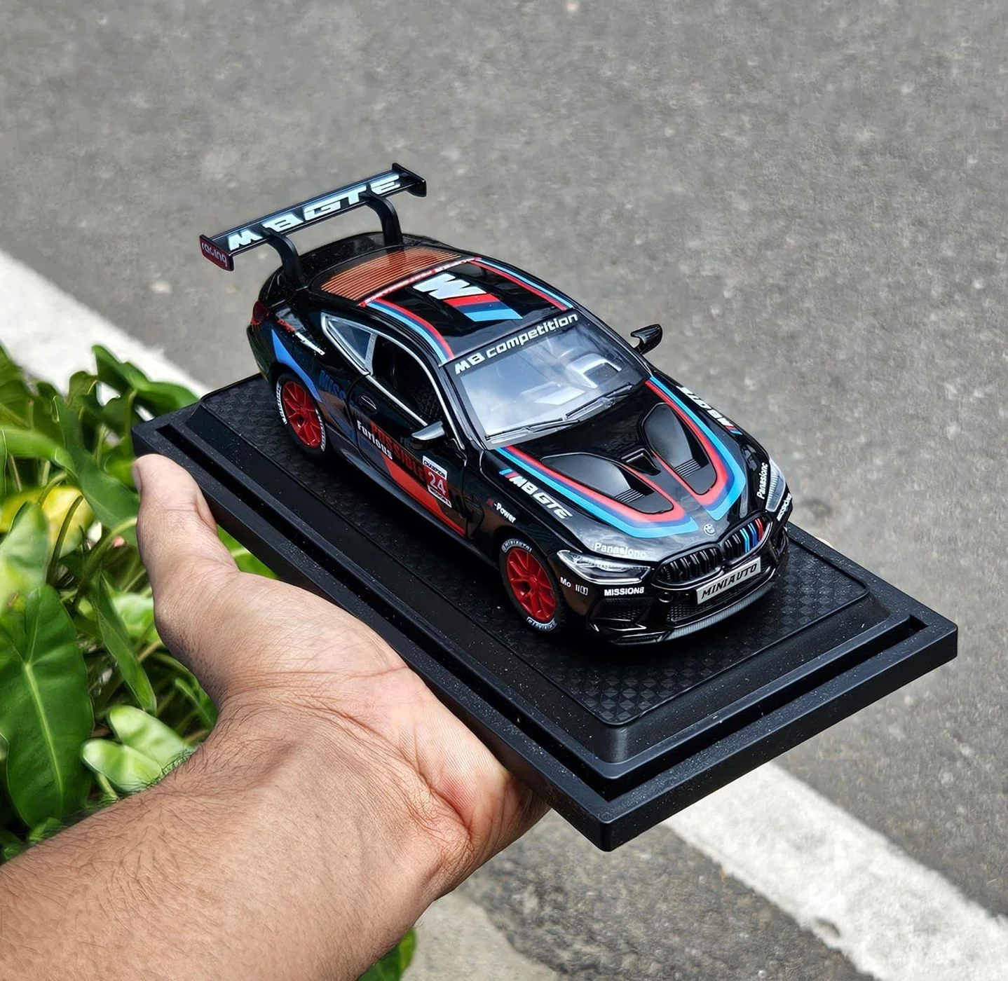Bmw M8 Sports Edition Black 1:32 Premium Scale Metal Diecast Car 1