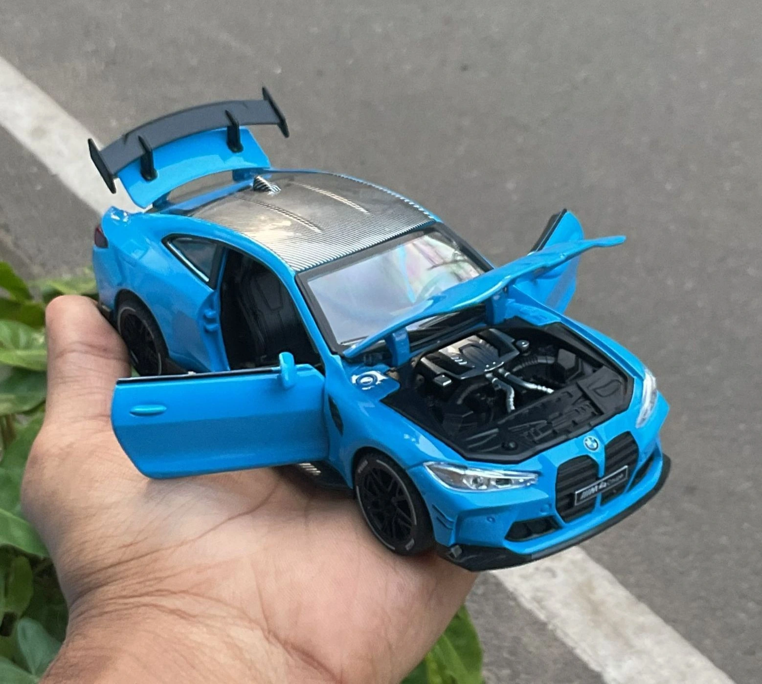 Bmw M4 Blue 1:32 Premium Scale Metal Diecast Car 4