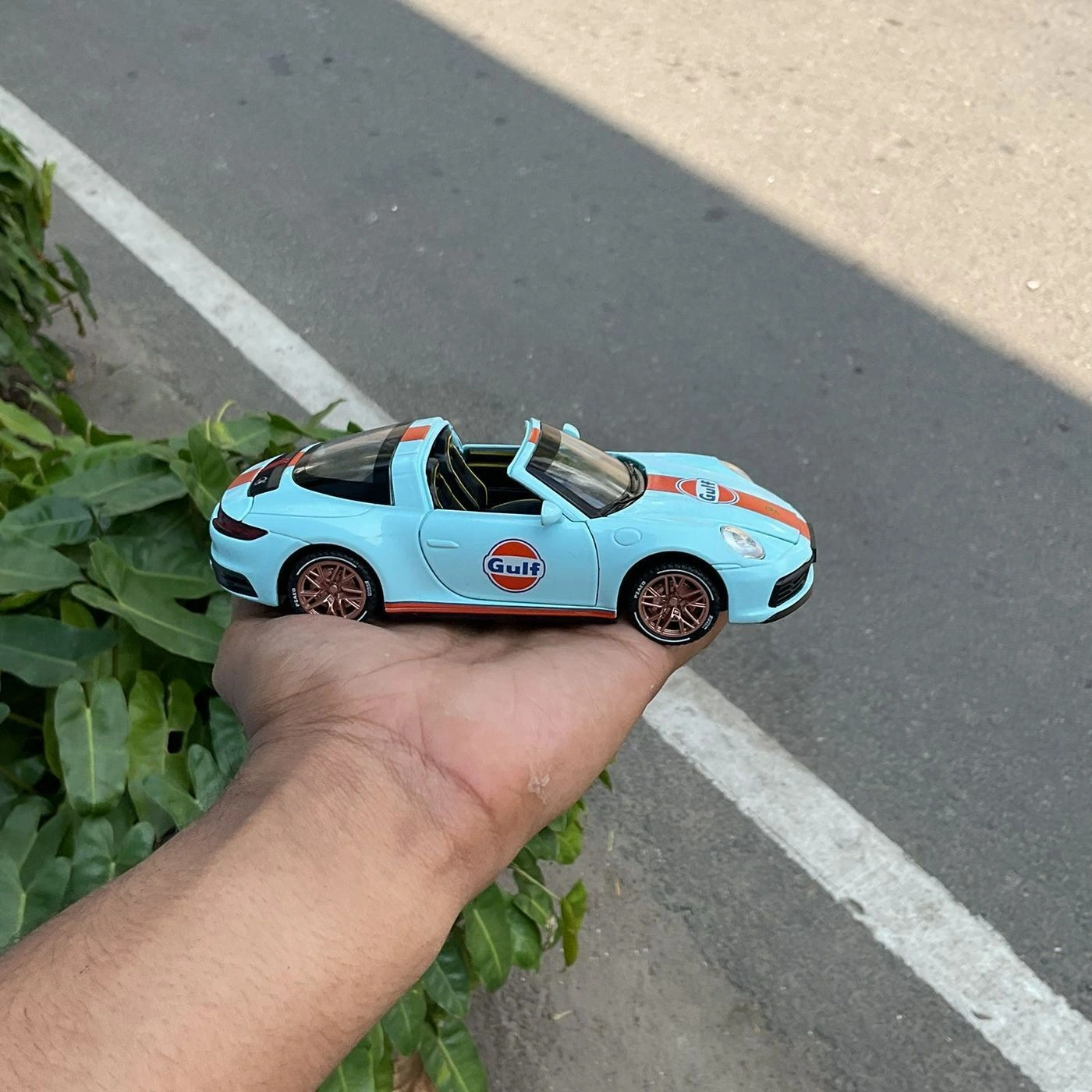 Porsche Targa Gulf Edition 1:32 Premium Scale Metal Diecast Car 2
