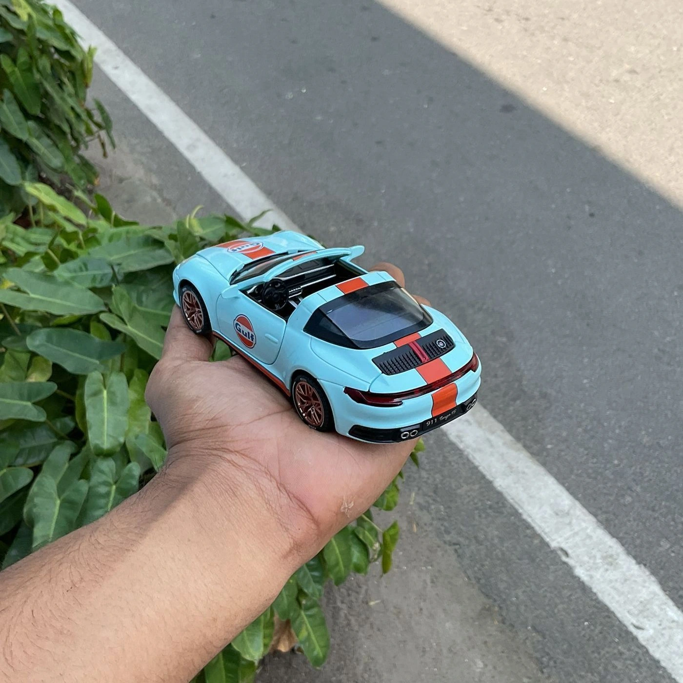 Porsche Targa Gulf Edition 1:32 Premium Scale Metal Diecast Car 3