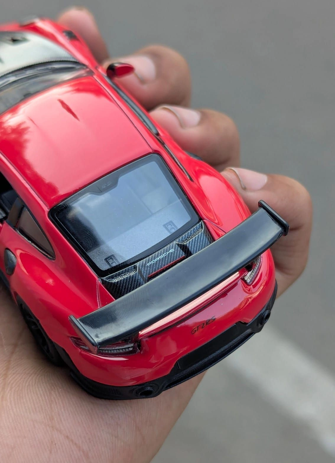 Porsche 911 GT2 RS 1:36 Scale Kinsmart Licensed Model Car 5