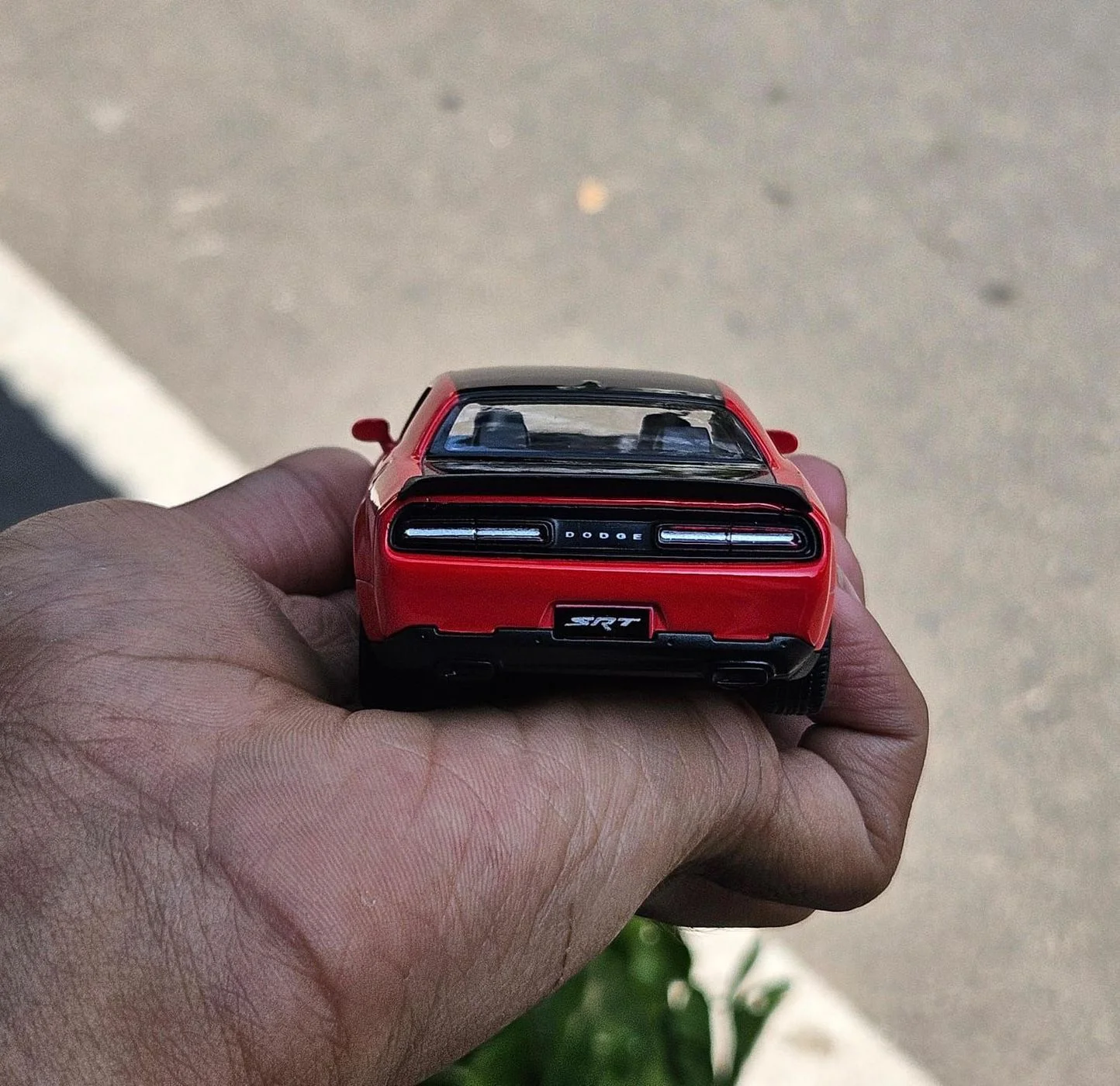 Dodge Challenger SRT 1:36 Scale Kinsmart Licensed Model Car 5