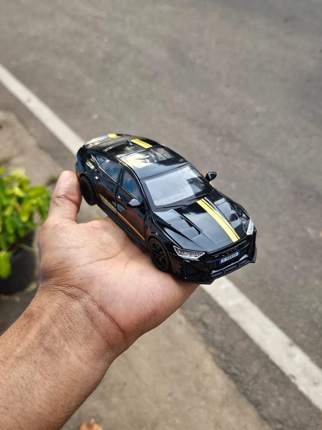 Audi RS7 1:32 Premium Scale Metal Diecast Car 1