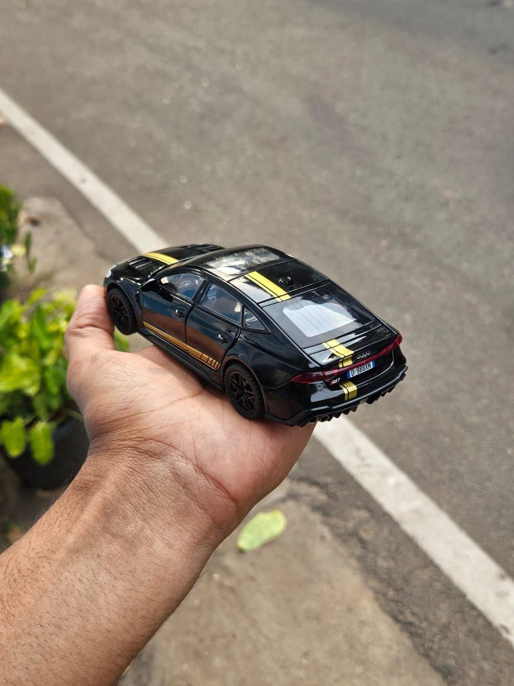 Audi RS7 1:32 Premium Scale Metal Diecast Car 3