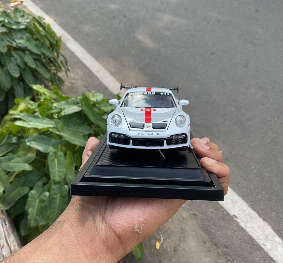 Porsche 911 GT3 RS 1:32 Premium Scale Metal Diecast Car 6