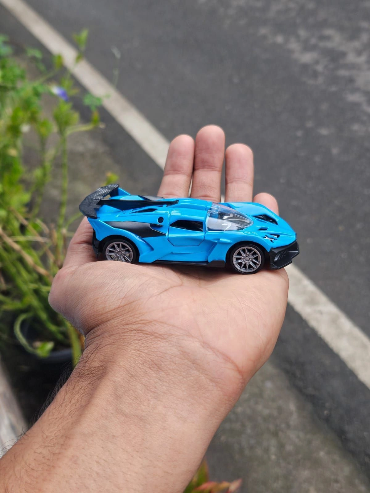 Bugatti Bolide 1:43 Scale Metal Diecast Car Blue 2