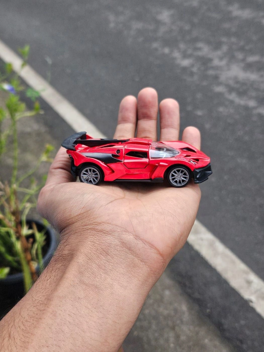 Bugatti Bolide 1:43 Diecast Metal Car Red
