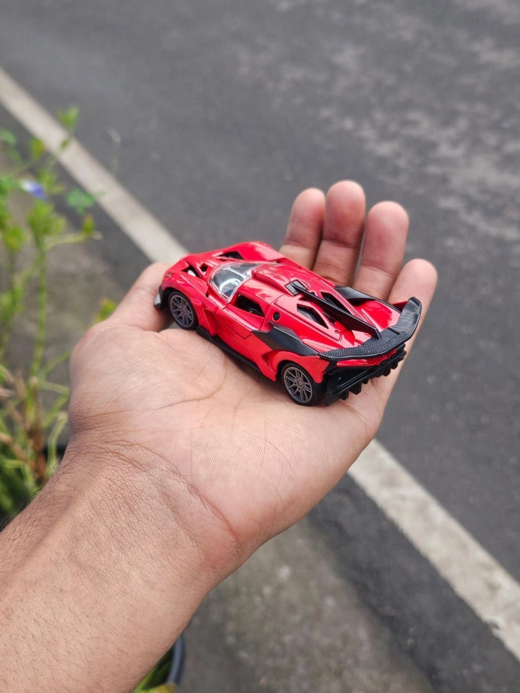 Bugatti Bolide 1:43 Diecast Metal Car Red 3