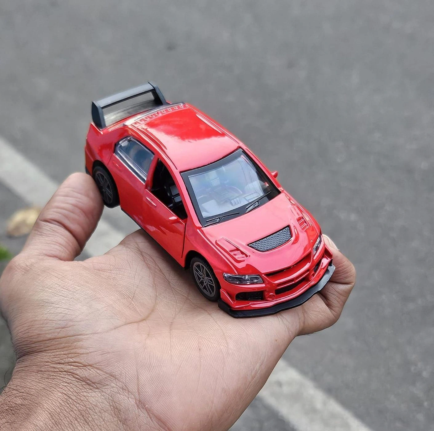 Mitsubishi Lancer Evolution IX (Evo 9) 1:36 Scale Metal Diecast Car Red 1