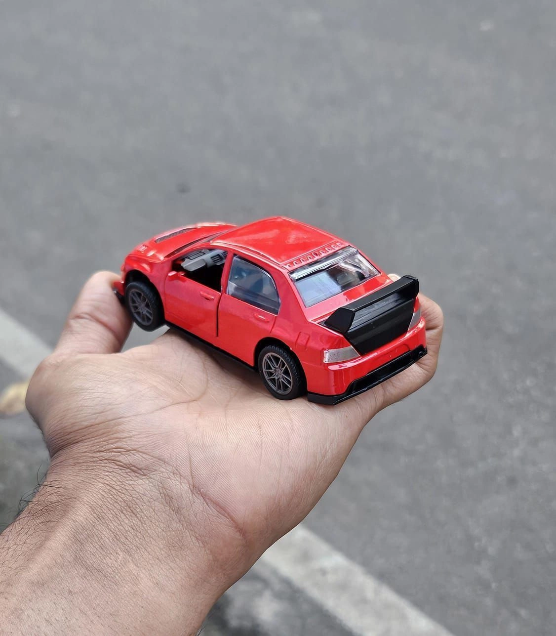Mitsubishi Lancer Evolution IX (Evo 9) 1:36 Scale Metal Diecast Car Red 3