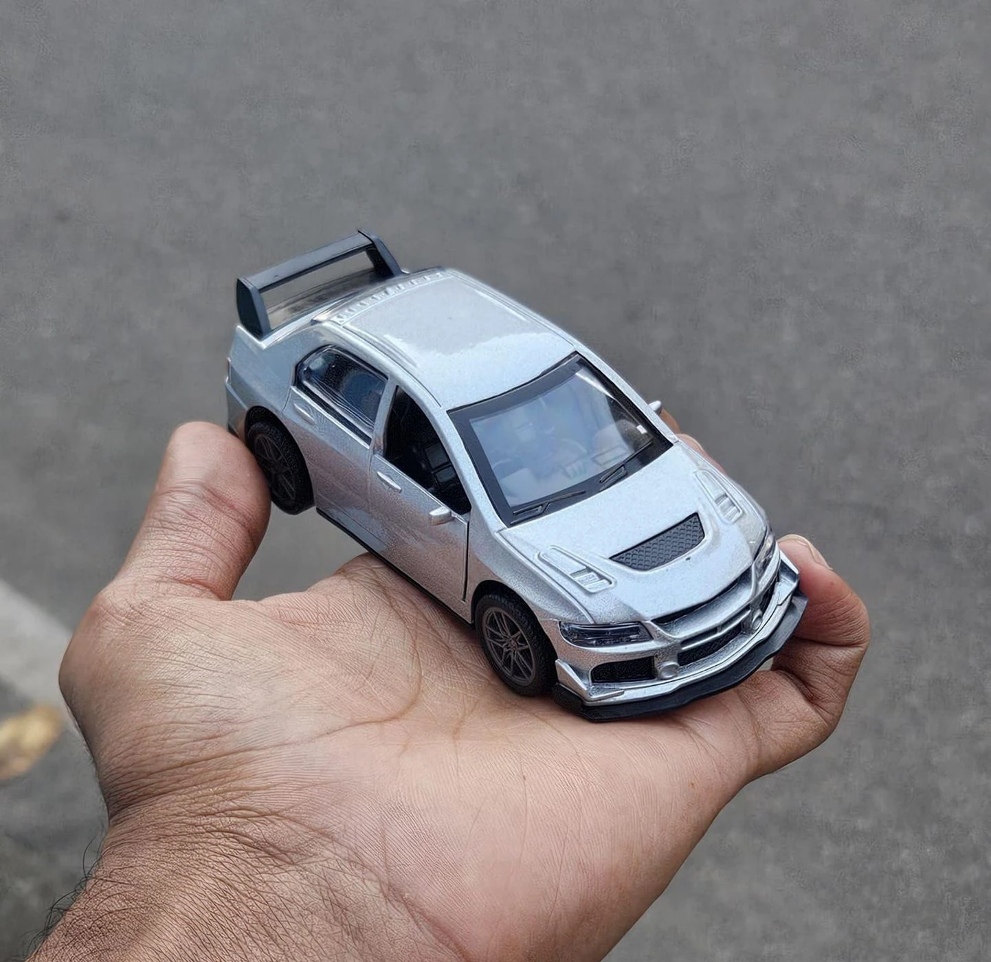 Mitsubishi Lancer Evolution IX (Evo 9) 1:36 Scale Metal Diecast Car Silver 1