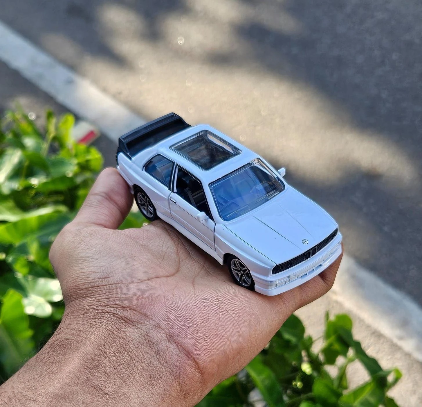 Bmw M3 E30 1:36 Scale Metal Diecast Car White 1