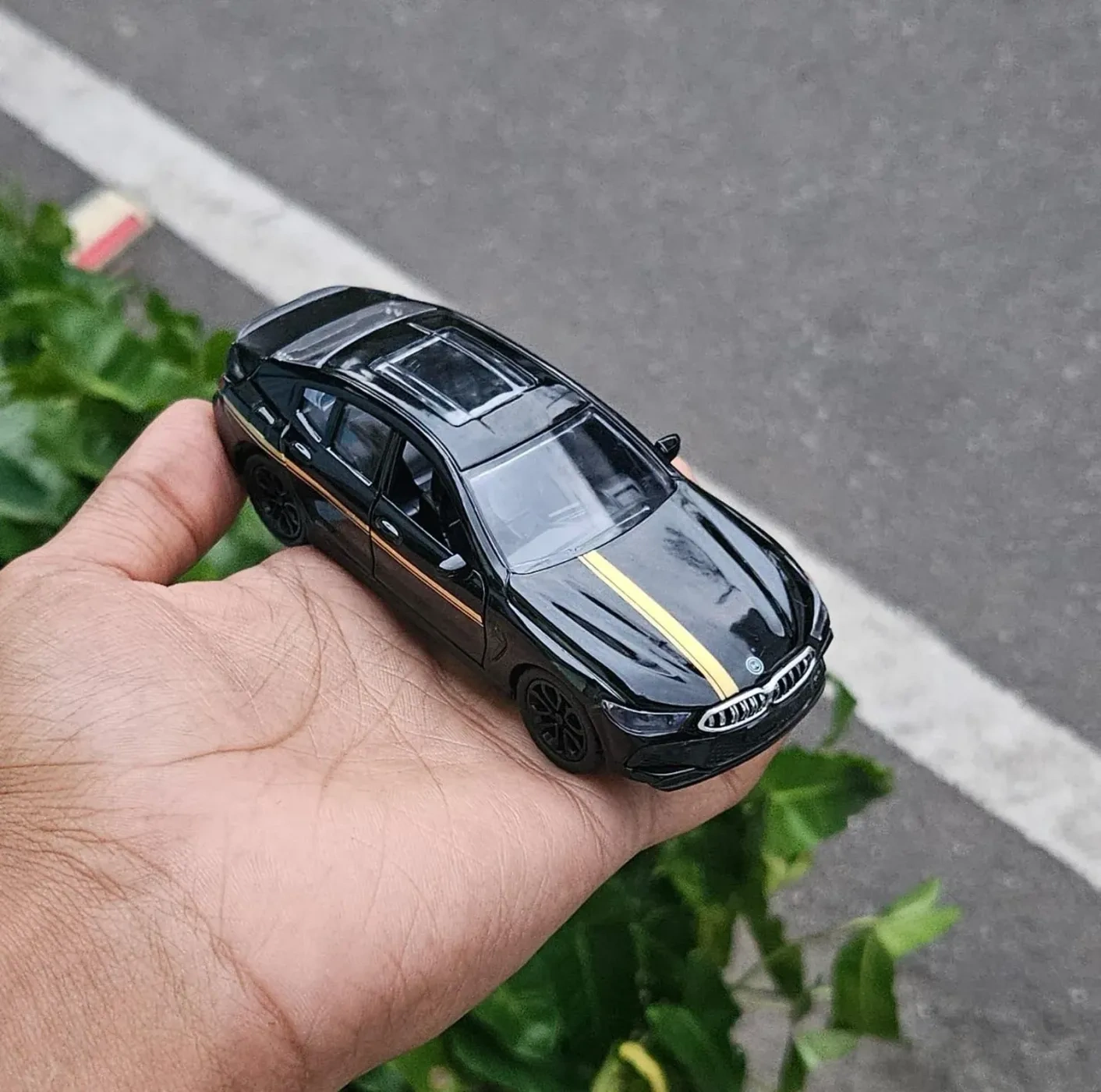 Bmw M8 1:36 Scale Metal Diecast Car Black 1