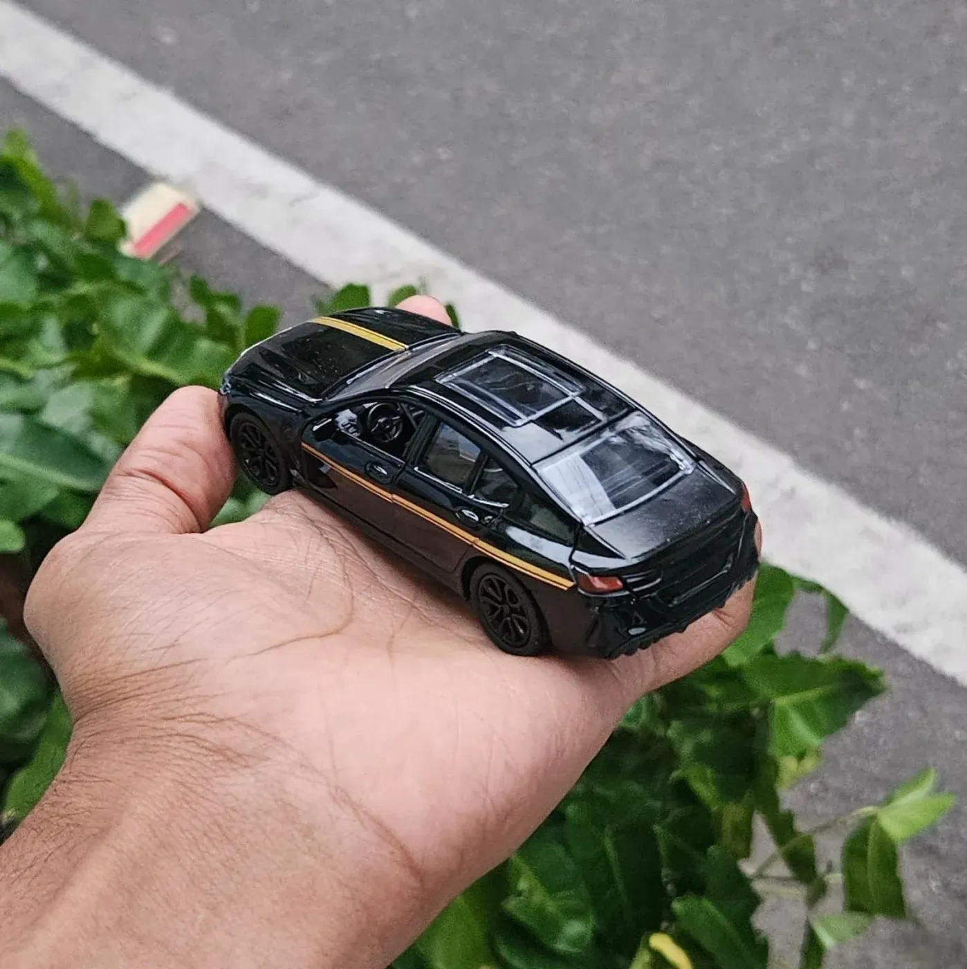 Bmw M8 1:36 Scale Metal Diecast Car Black 3