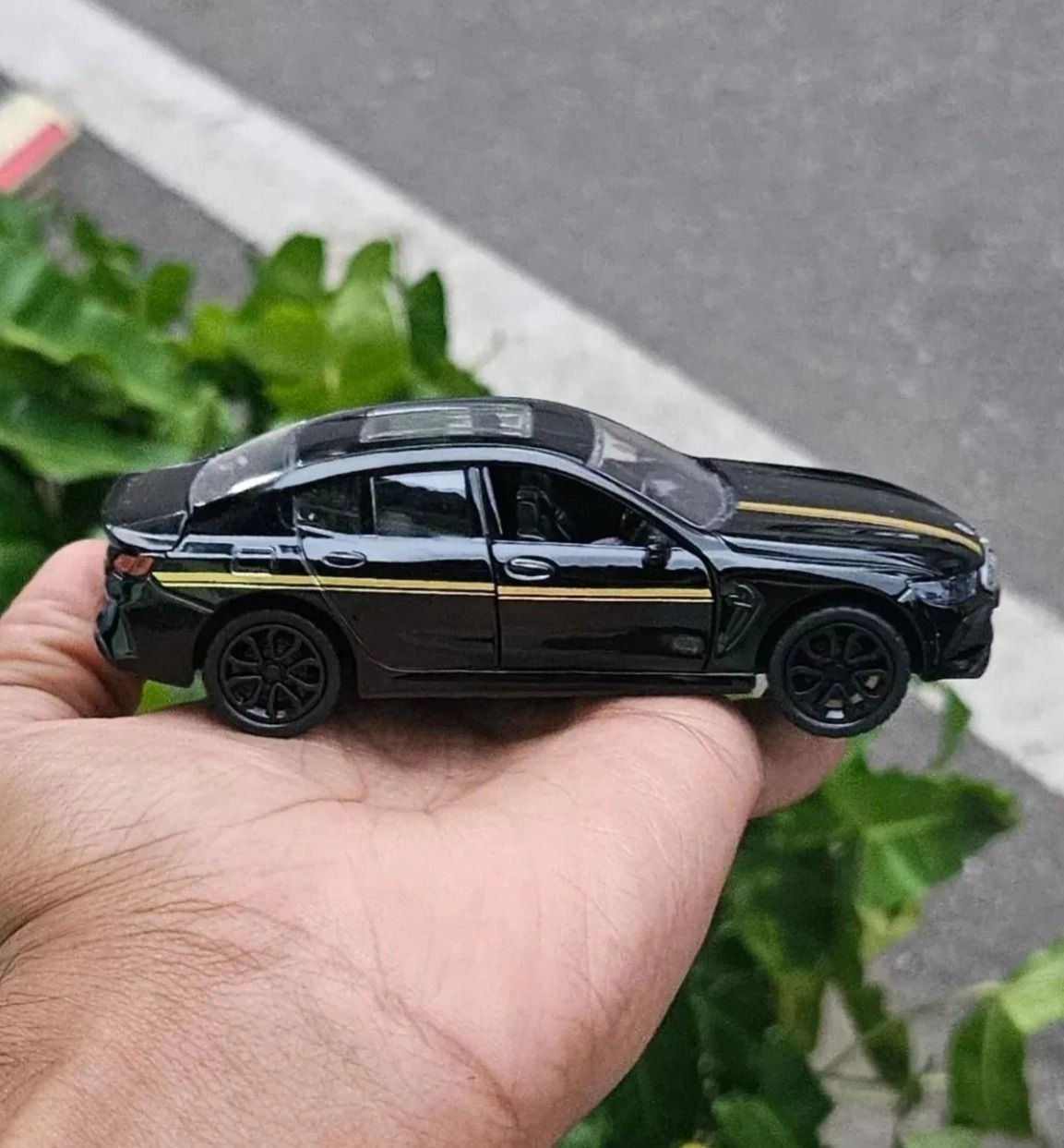 Bmw M8 1:36 Scale Metal Diecast Car Black 2