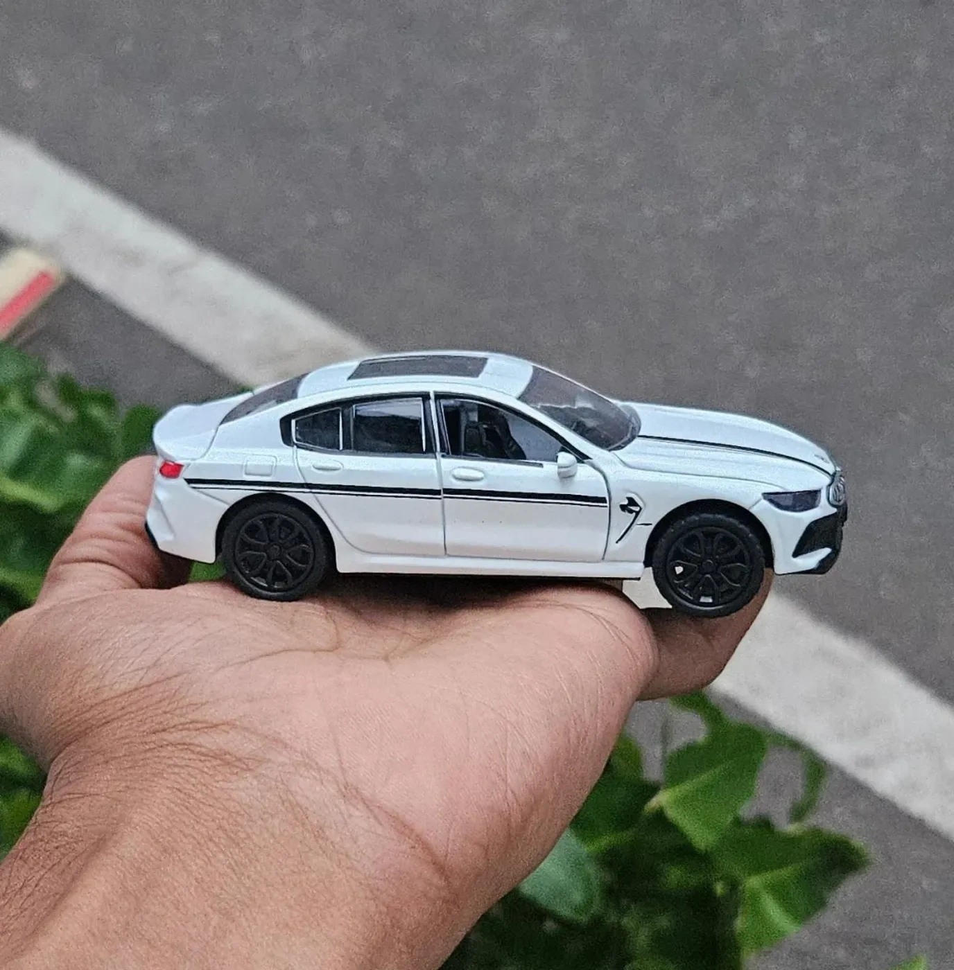 Bmw M8 1:36 Scale Metal Diecast Car White 2