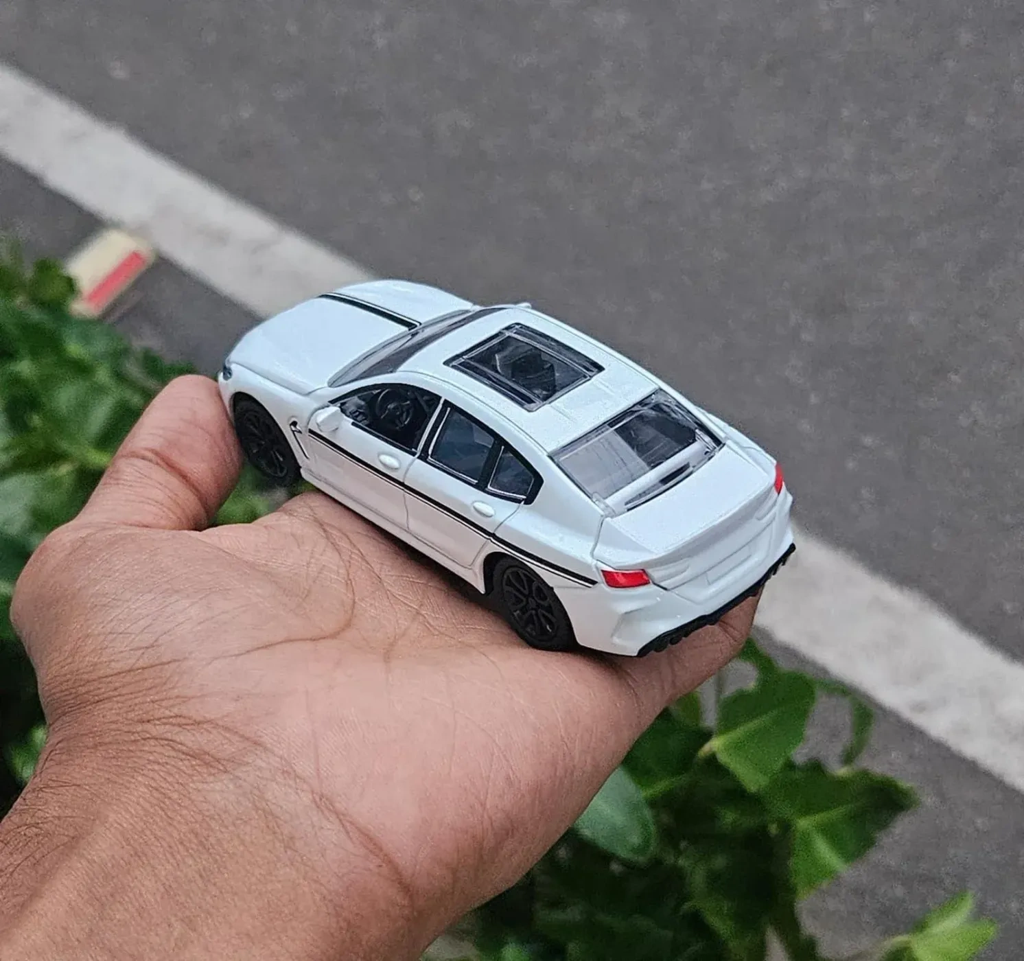 Bmw M8 1:36 Scale Metal Diecast Car White 3