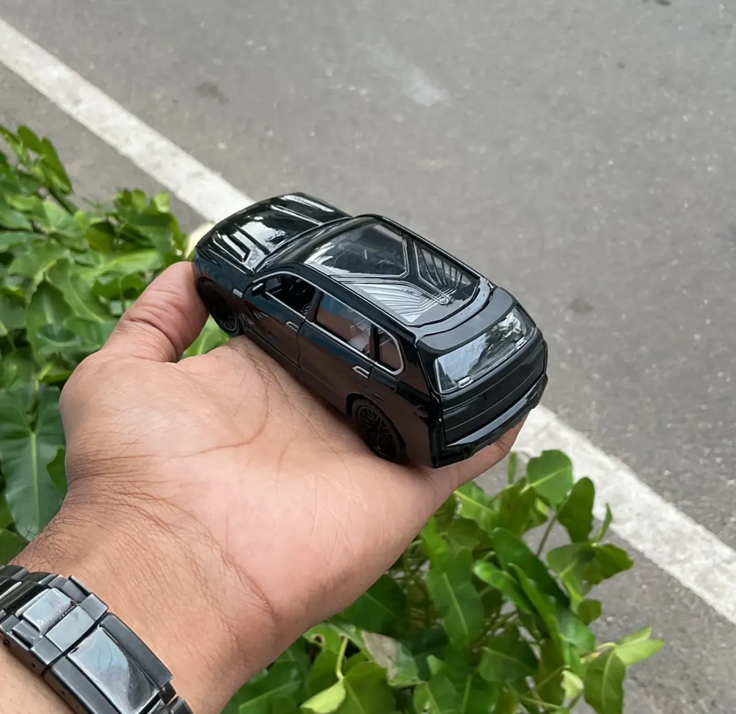 Bmw X7 Black 1:36 Scale Metal Diecast Car 3