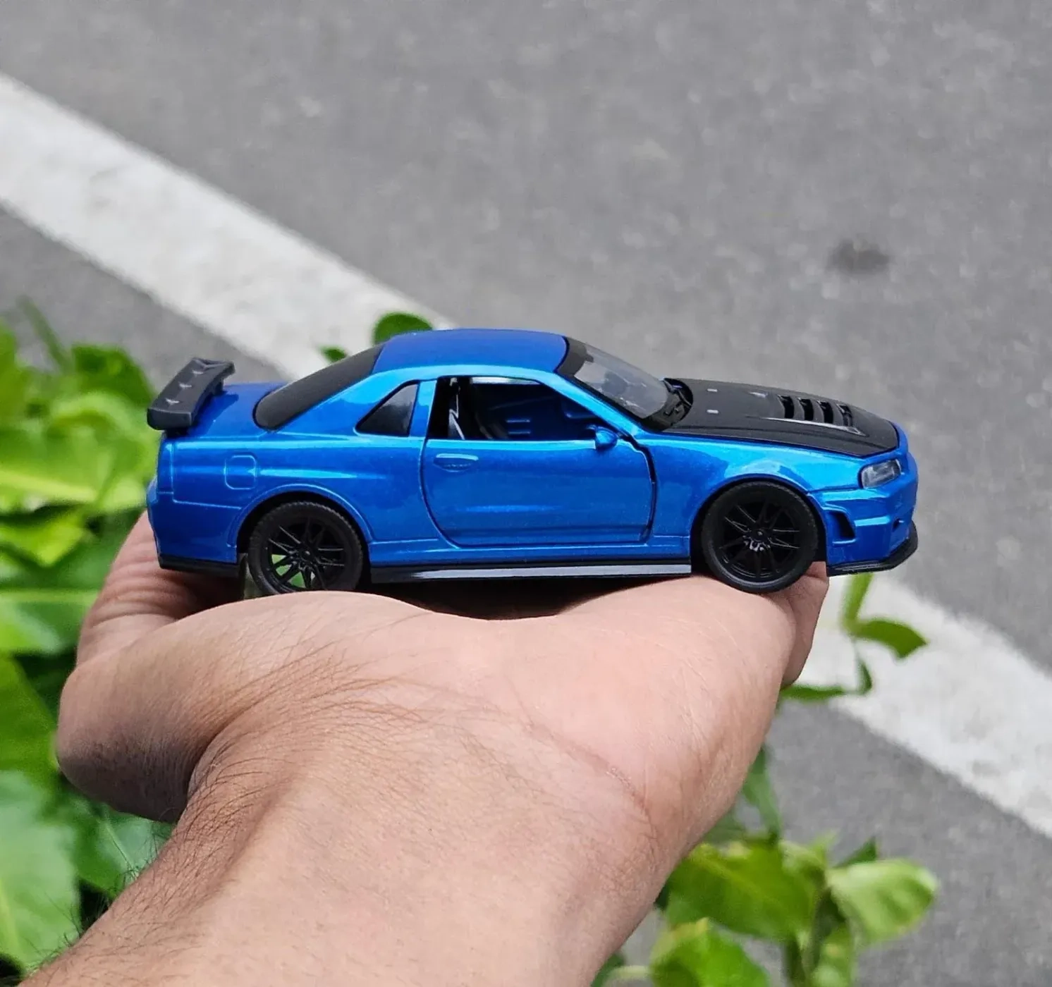 Skyline GT-R34 Metal Diecast 1:36 Scale Car Blue 2