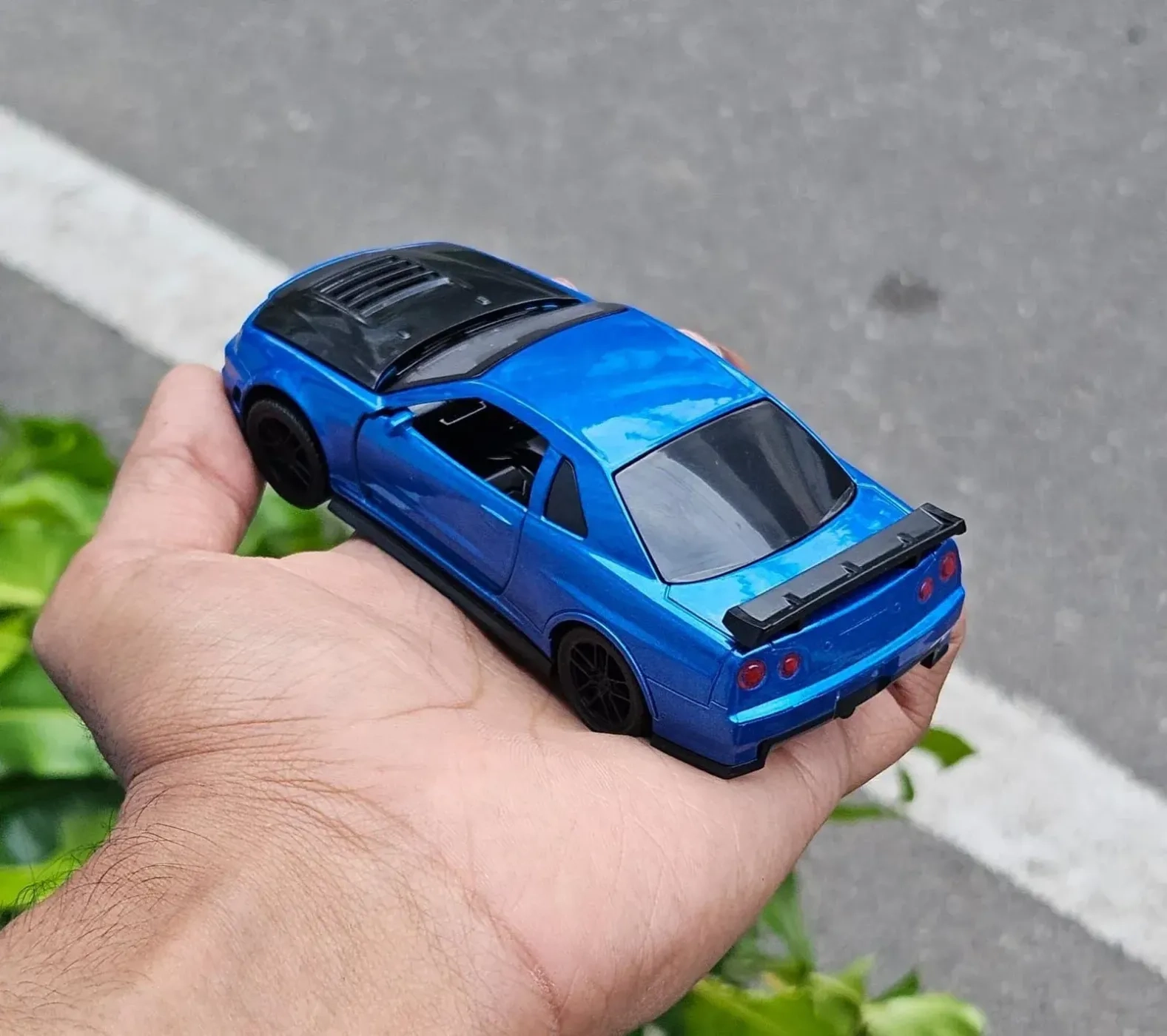 Skyline GT-R34 Metal Diecast 1:36 Scale Car Blue 3