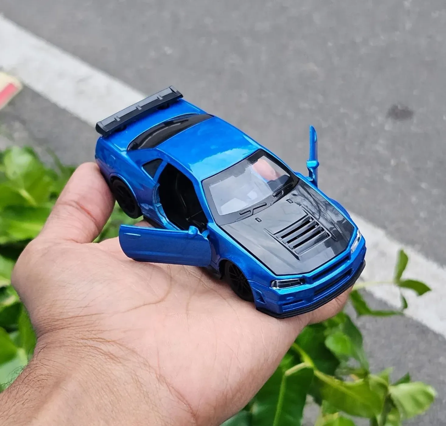 Skyline GT-R34 Metal Diecast 1:36 Scale Car Blue 4