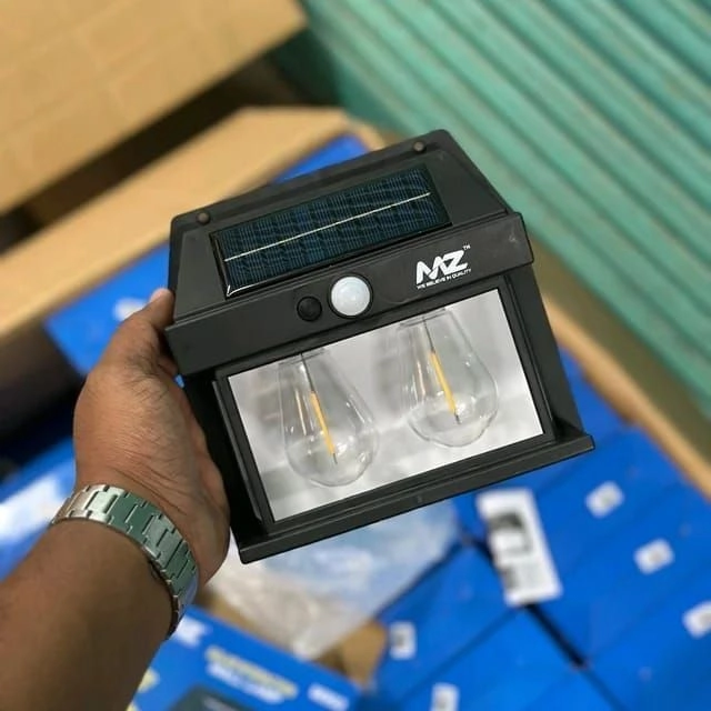 SOLAR WALL LIGHT 1