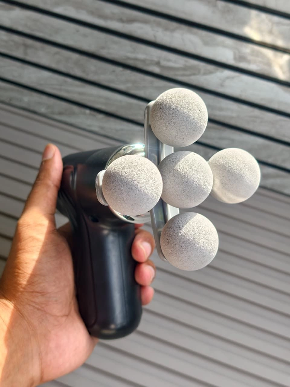 MASSAGER 1
