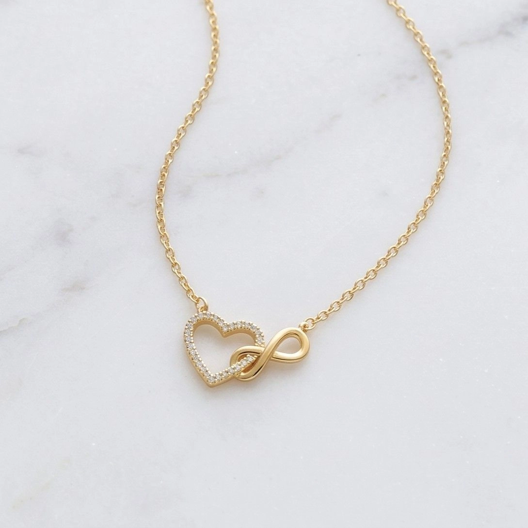 Anti Tarnish Stainless Steel Infinity Heart Themed Pendant Necklace 1