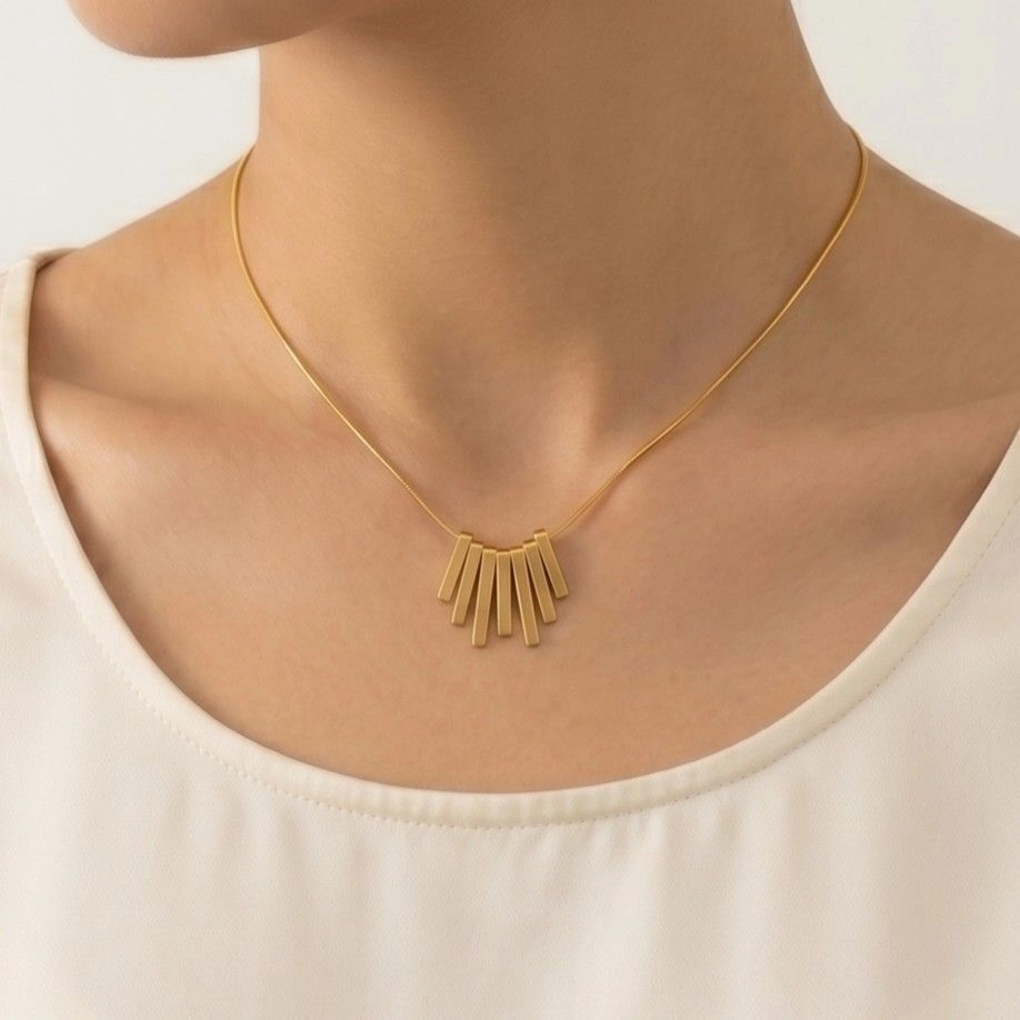 Anti Tarnish Stainless Steel Dangling Stripes Pendant Necklace 2