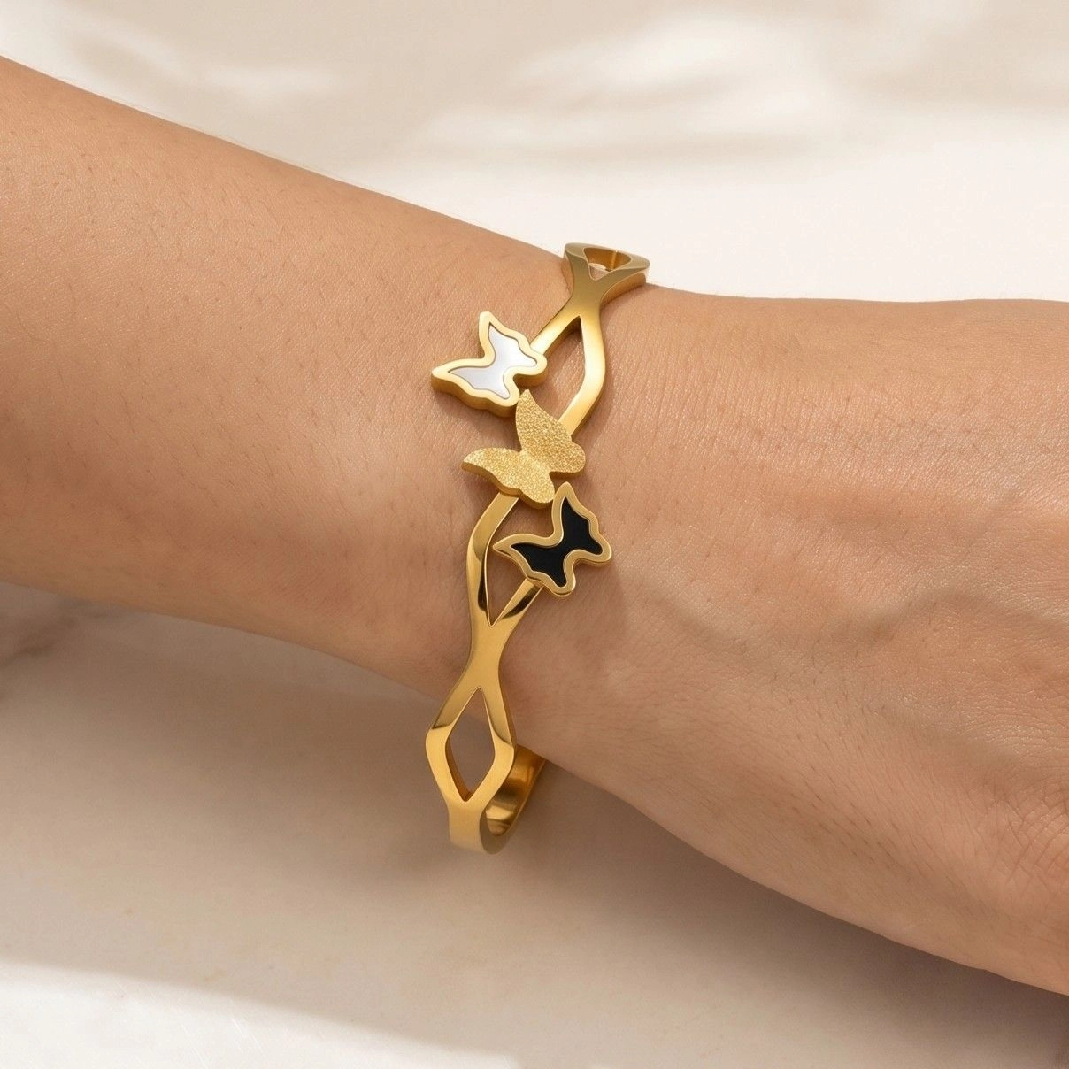 Anti Tarnish Stainless Steel Butterfly Themed Kada