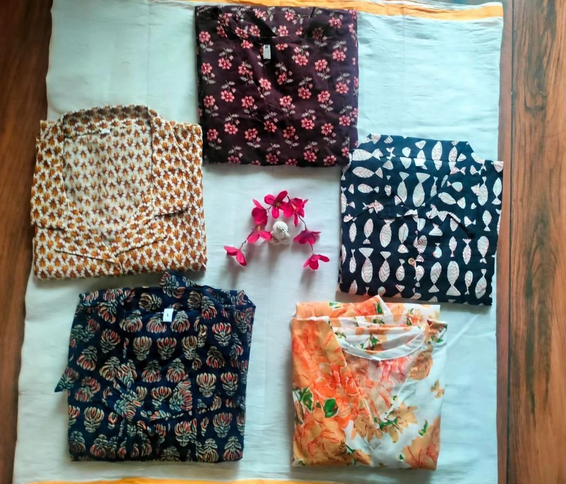Short kurti- Combo Offer :Single pcs - 399/ 2pcs combo - 749/3pcs combo 999 1