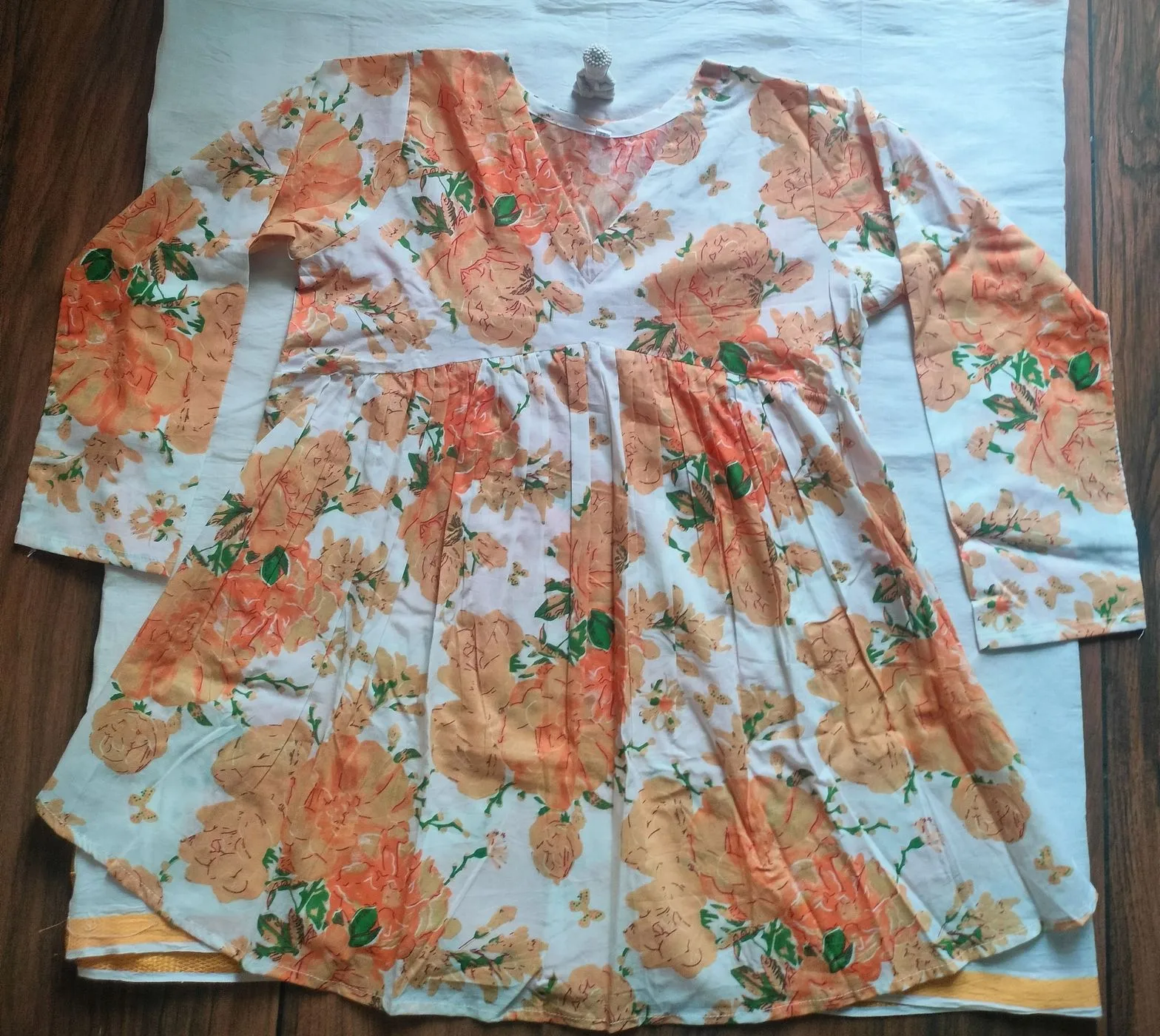Short kurti- Combo Offer :Single pcs - 399/ 2pcs combo - 749/3pcs combo 999 3