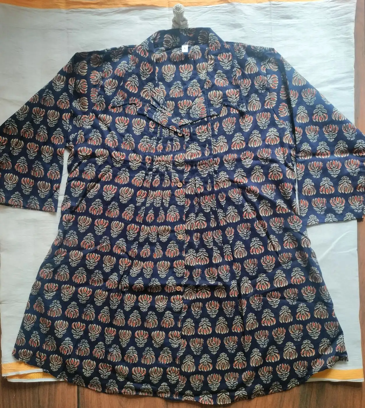 Short kurti- Combo Offer :Single pcs - 399/ 2pcs combo - 749/3pcs combo 999 5